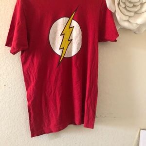 The flash graphic tee